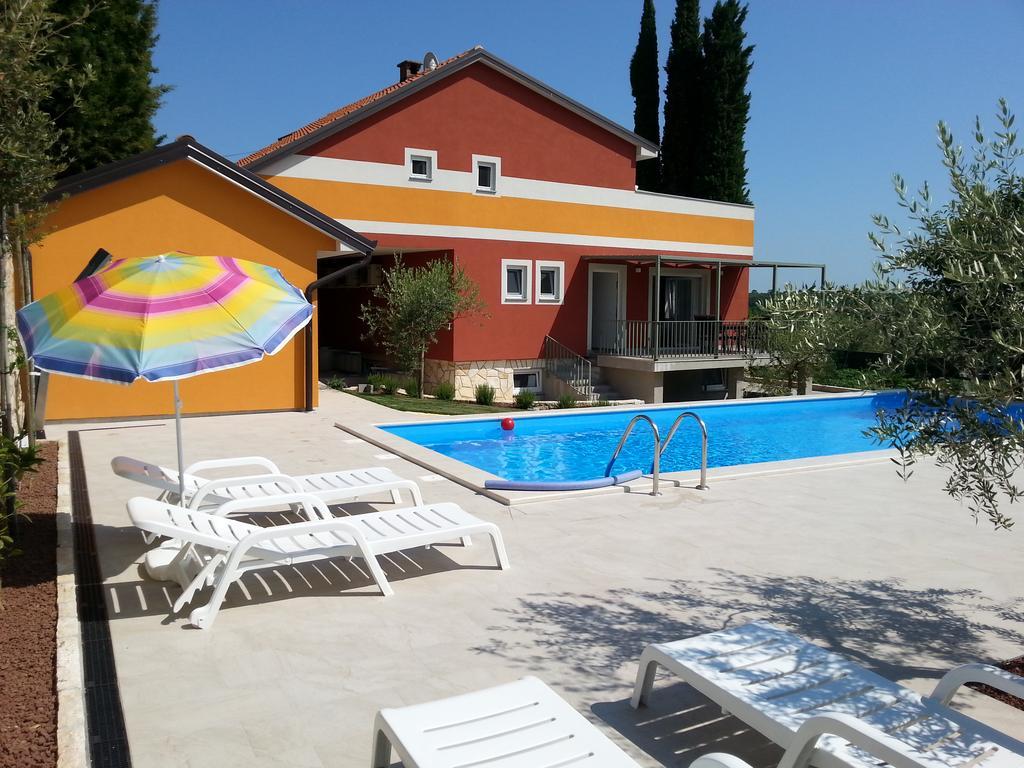 Summer Delight Apartments Savudrija Eksteriør billede