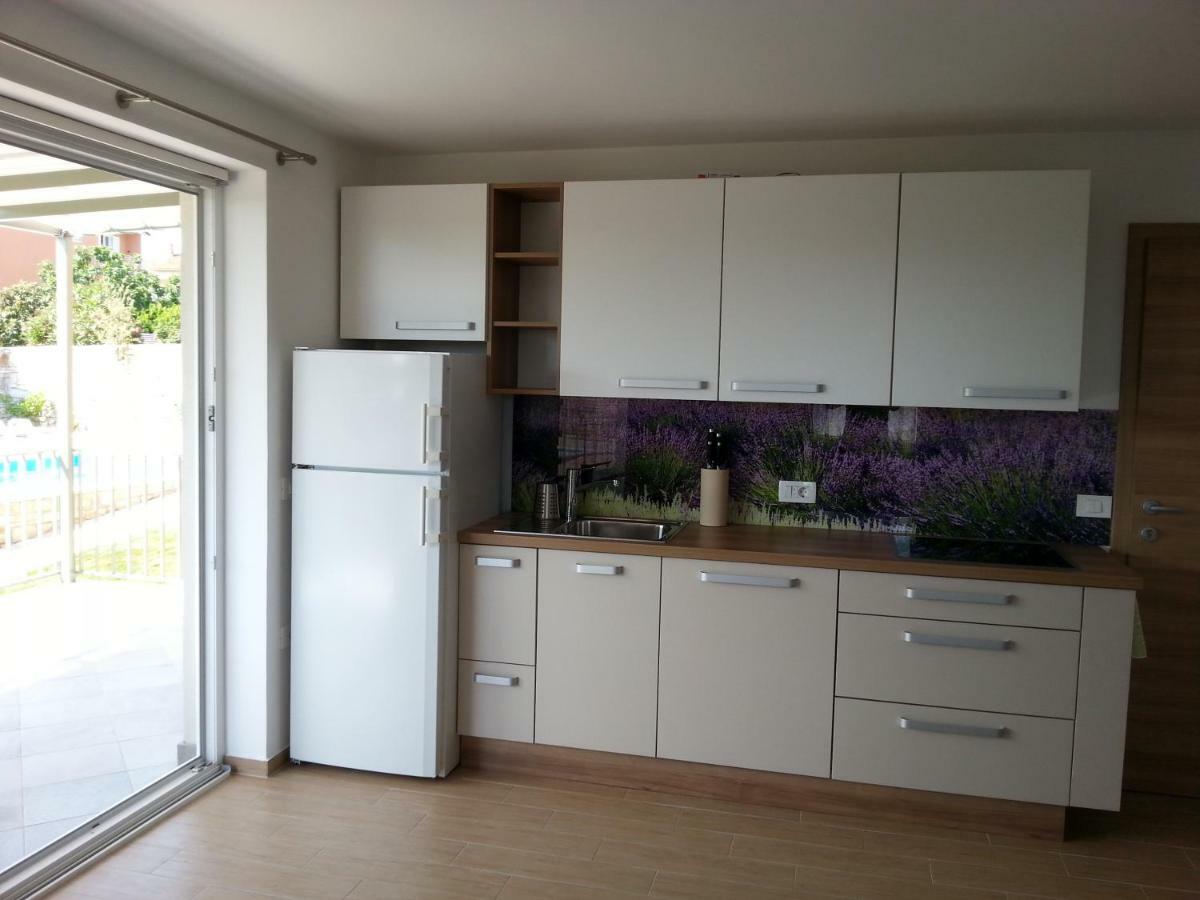 Summer Delight Apartments Savudrija Eksteriør billede